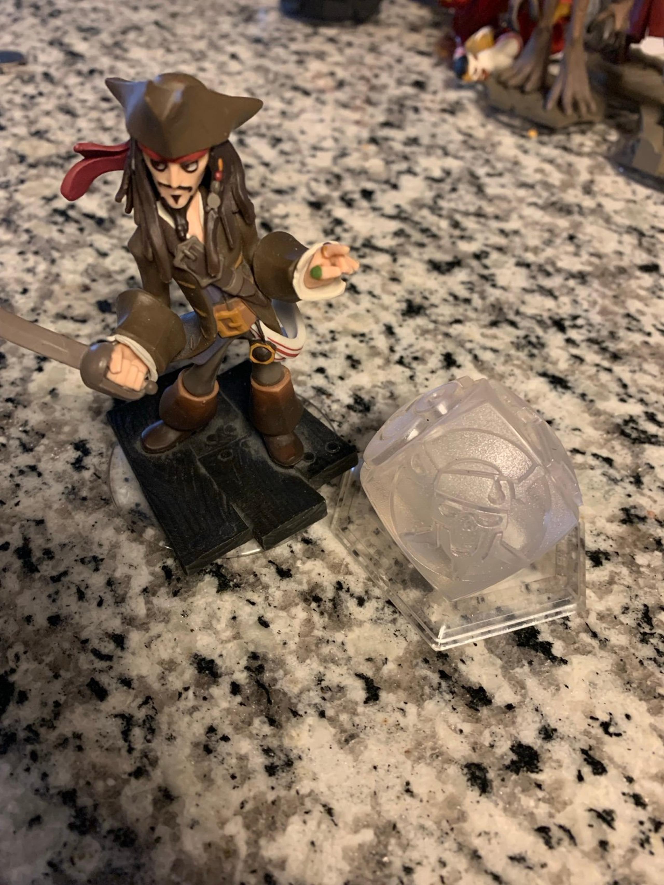 Disney Infinity 1.0 Jack Sparrow Pirates of the Caribbean & crystal