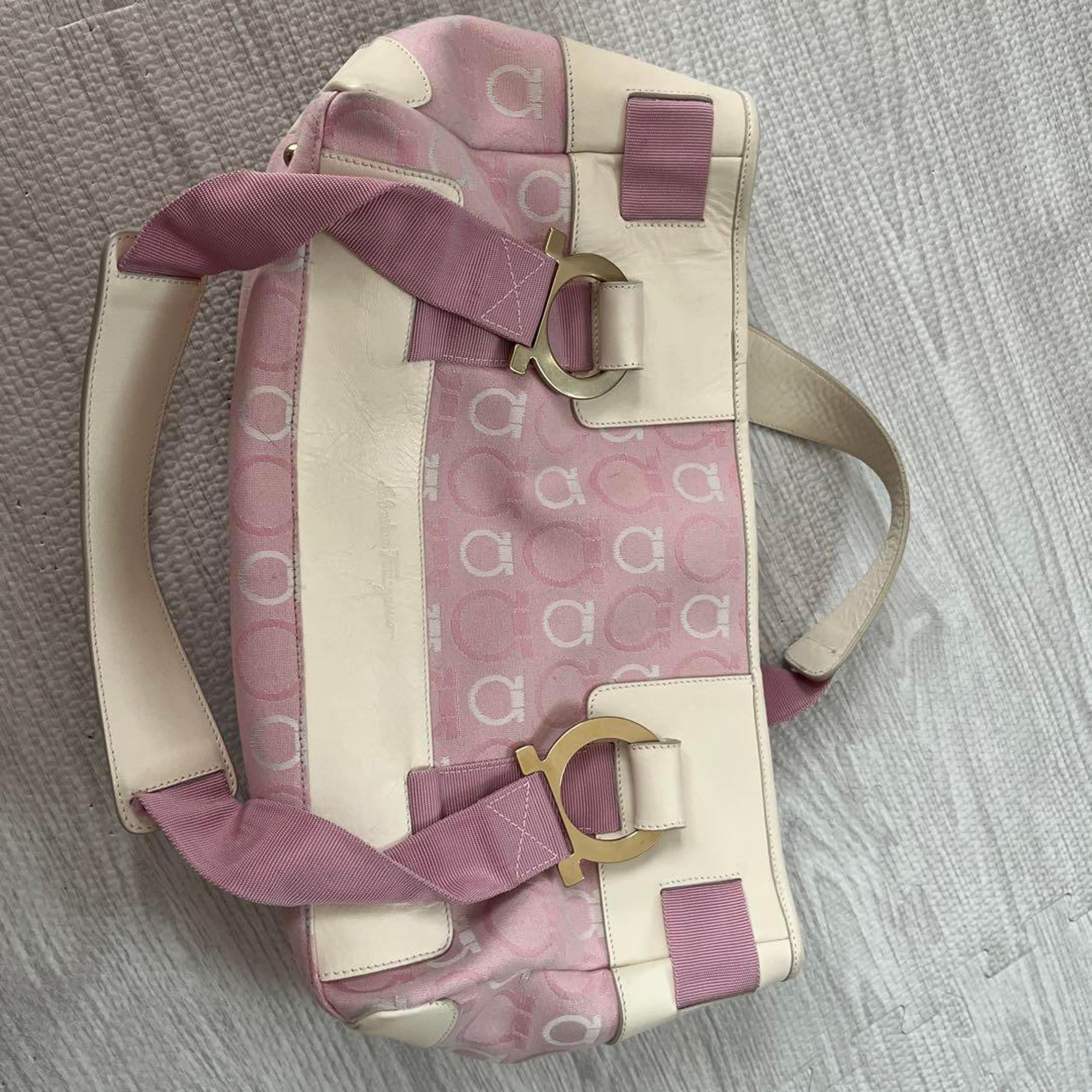 Ferragamo shoulder bag