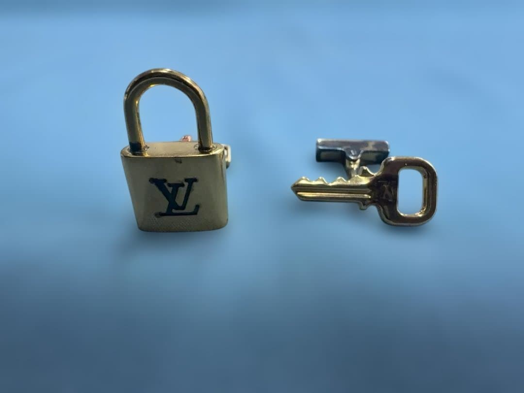 LV Cadena Key Cufflinks, Gold, Ag925, Pre-owned