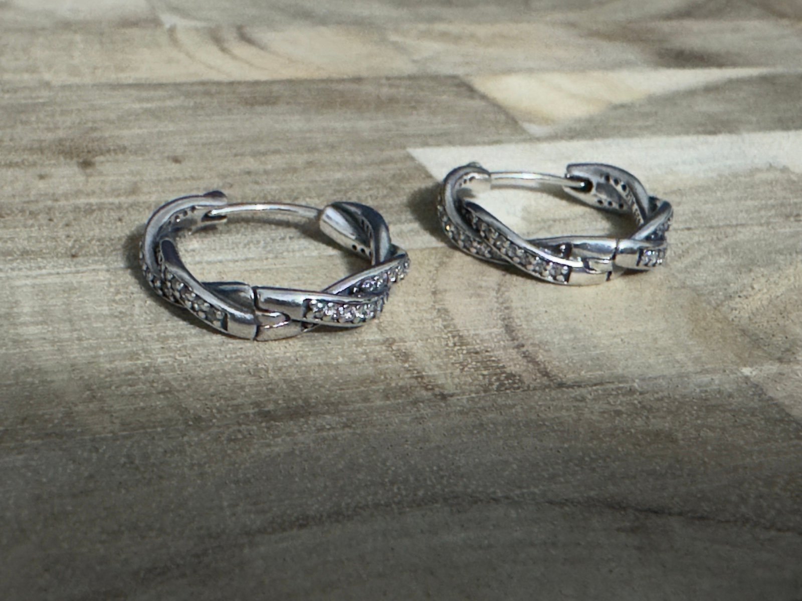 Pandora Twist of Fate Earrings
Sterling Silver Twist of Fate Earring .925