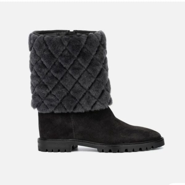 Aquatalia Cassandra Quilted Gray Shearling Boots size 6 NWT