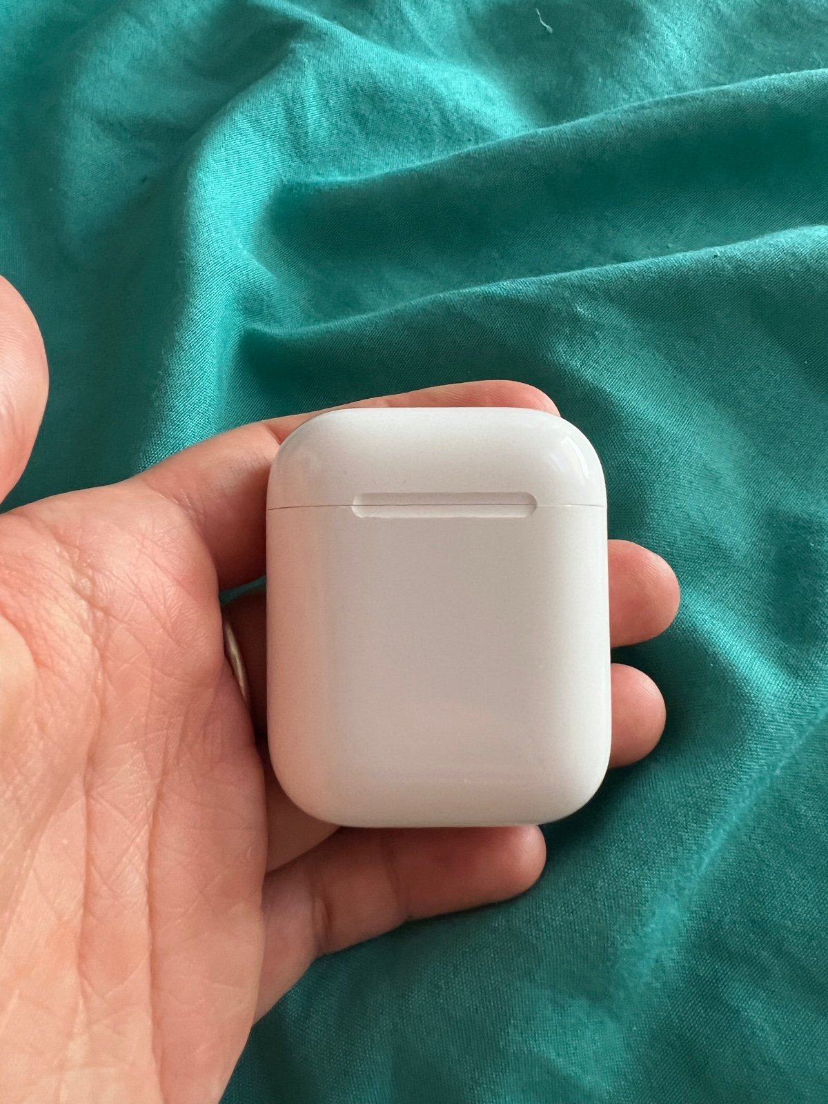 Apple AirPods 2nd Generation