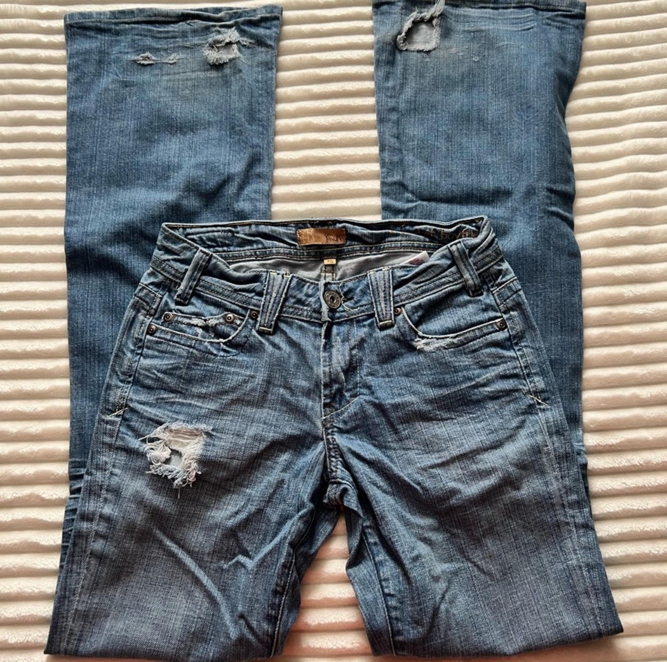 Yanuk mid light wash low rise waist distressed flare leg ripped y2k jeans