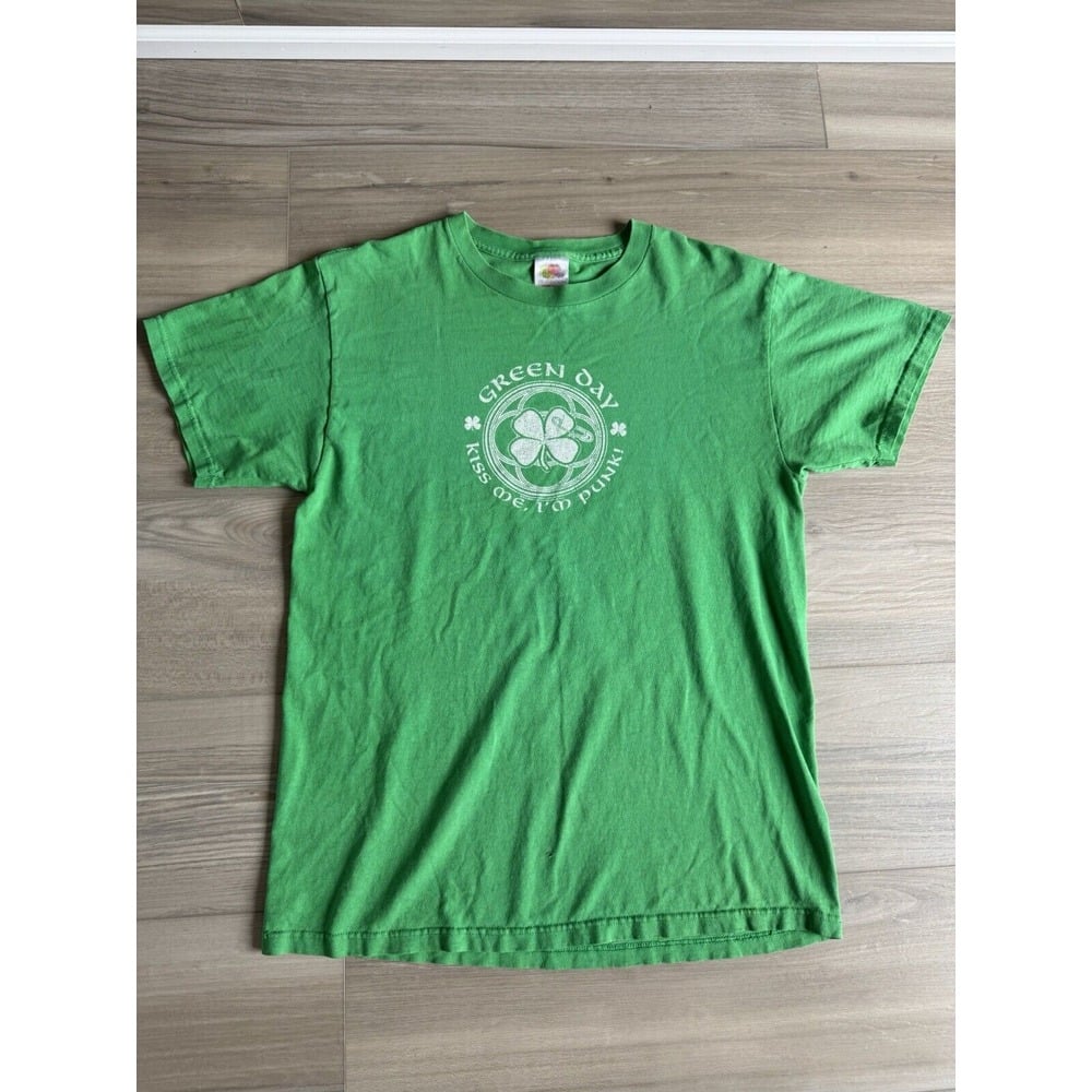 Vintage Green Day Kiss I'm Punk Irish Celtic Shirt Size M 2002 Y2K Rock Band Tee