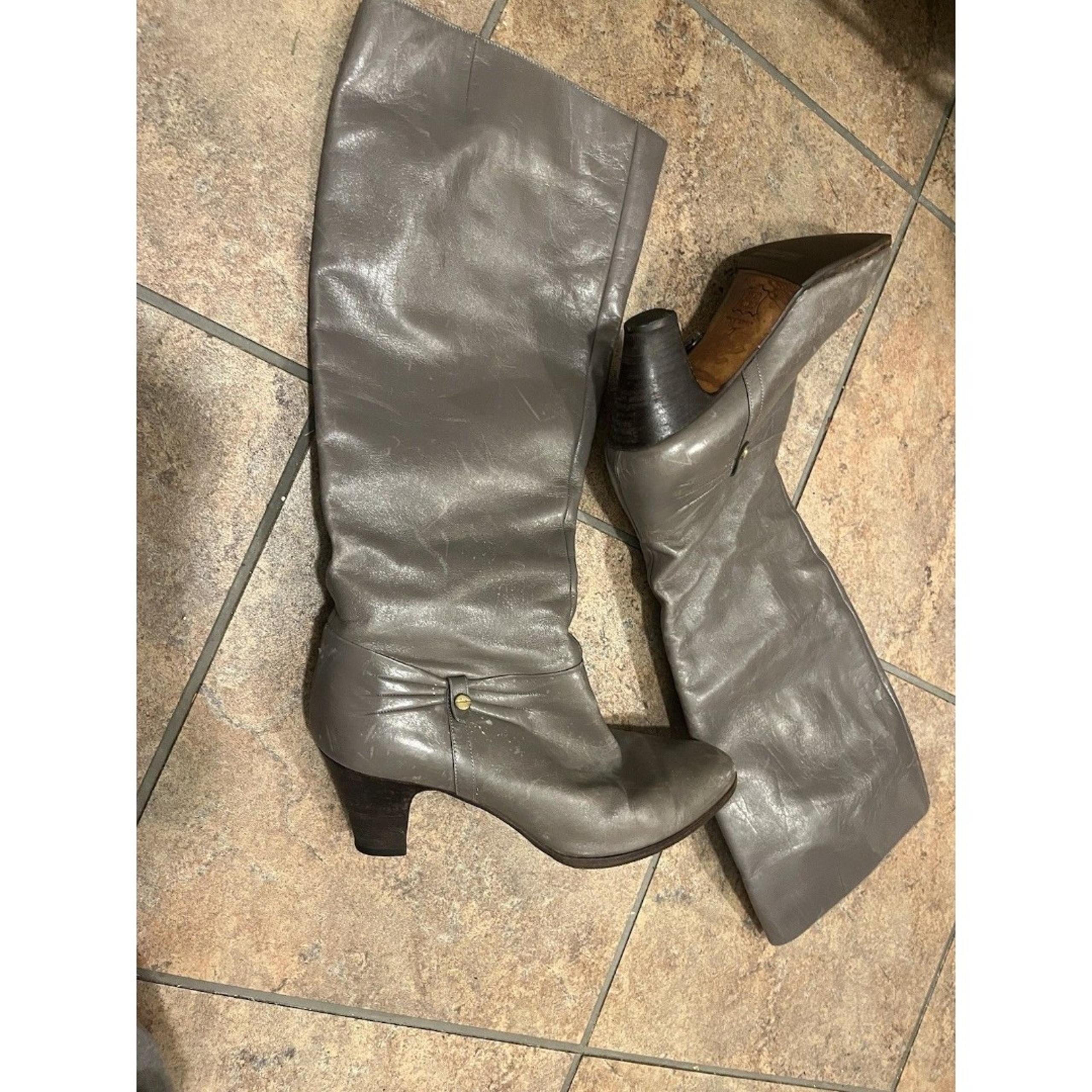 Salvatore Ferragamo Women's "Vetto" Suede Leather Heeled Boots size 7