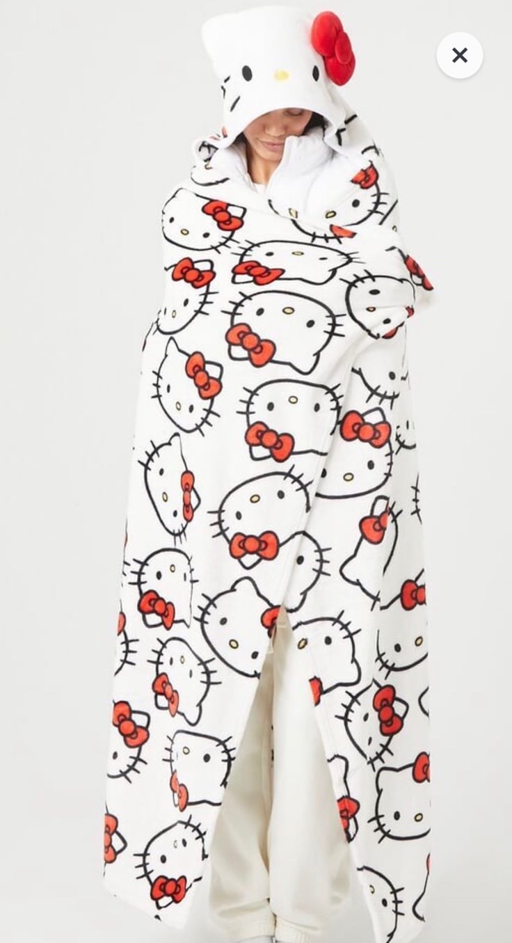 Hello Kitty x Forever 21 Hooded Blanket