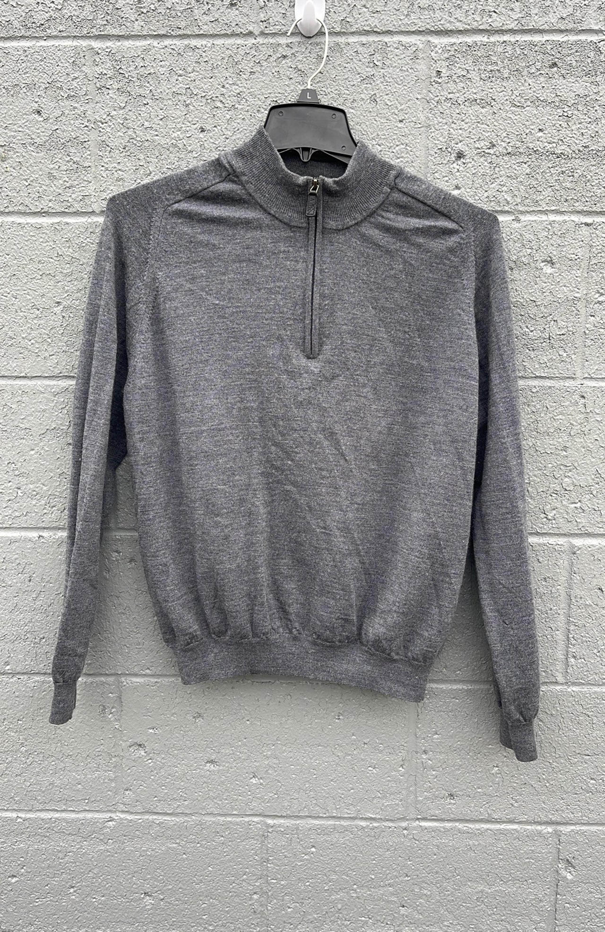 Kirkland Signature Sweater 100% extra find Merino wool Men’s sz XL Gray Pullover