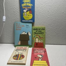 Lot Of 5 VTG PEANUTS Books - Schulz