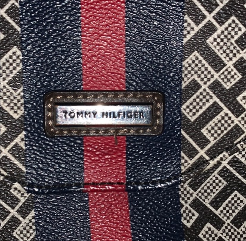tommy hilfiger purse