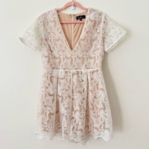 Lulu’s Women’s Large Bubbly Romance White Floral Embroidered Organza Romper