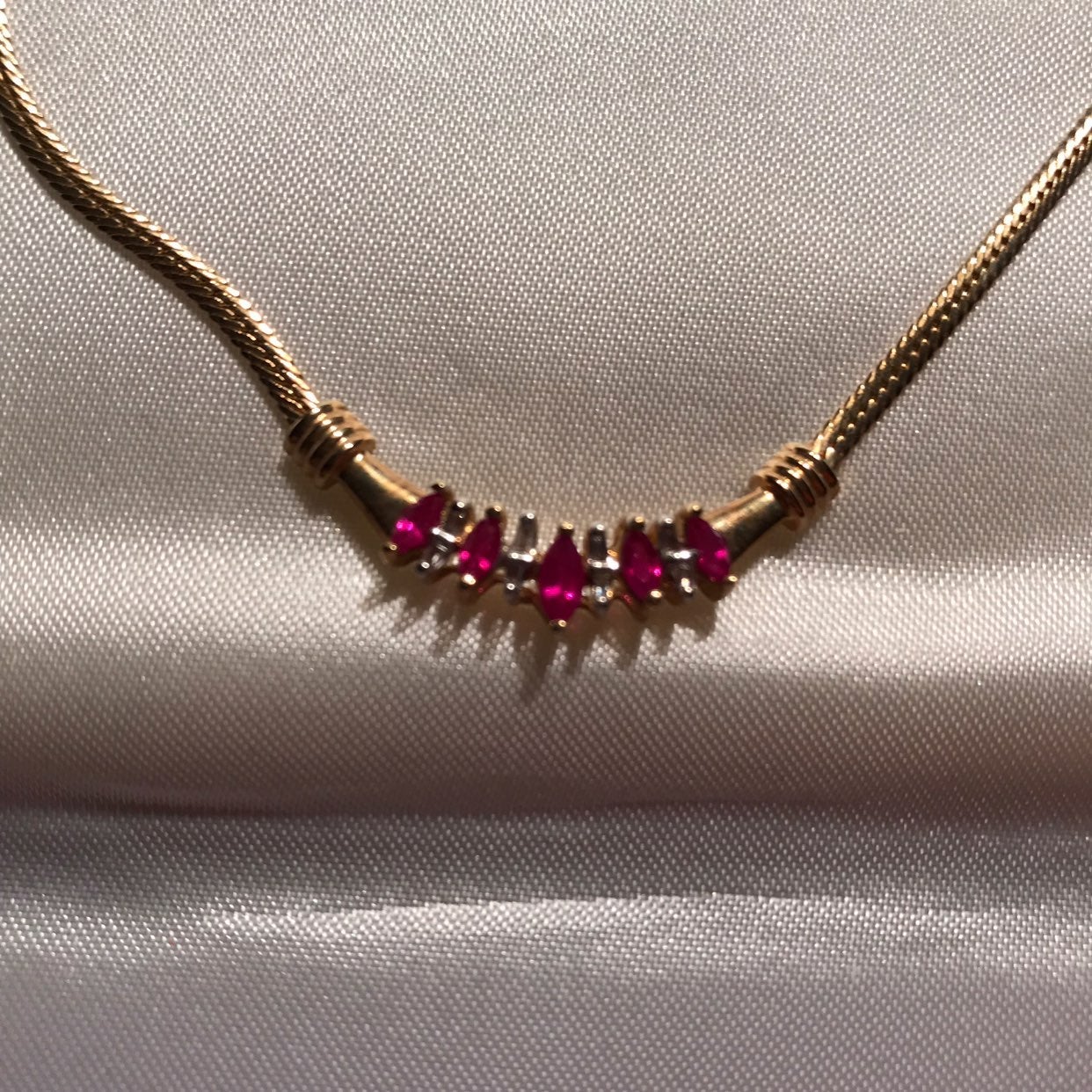 Necklace Diamond And Rubies