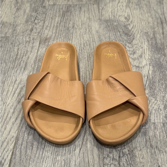 Beek tan Tori leather slide sandals