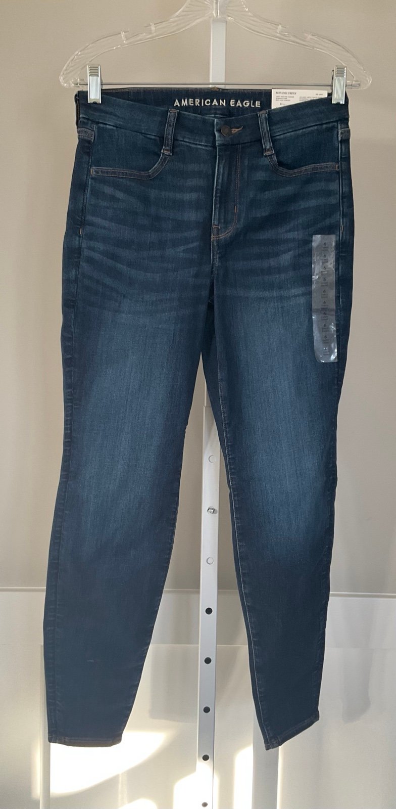 American Eagle Next Level Stretch Curvy Jegging. Size 6 28W Short.
