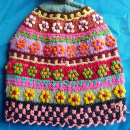 Peruvian chullo knitted in sheep wool unisex hat for women warm winter