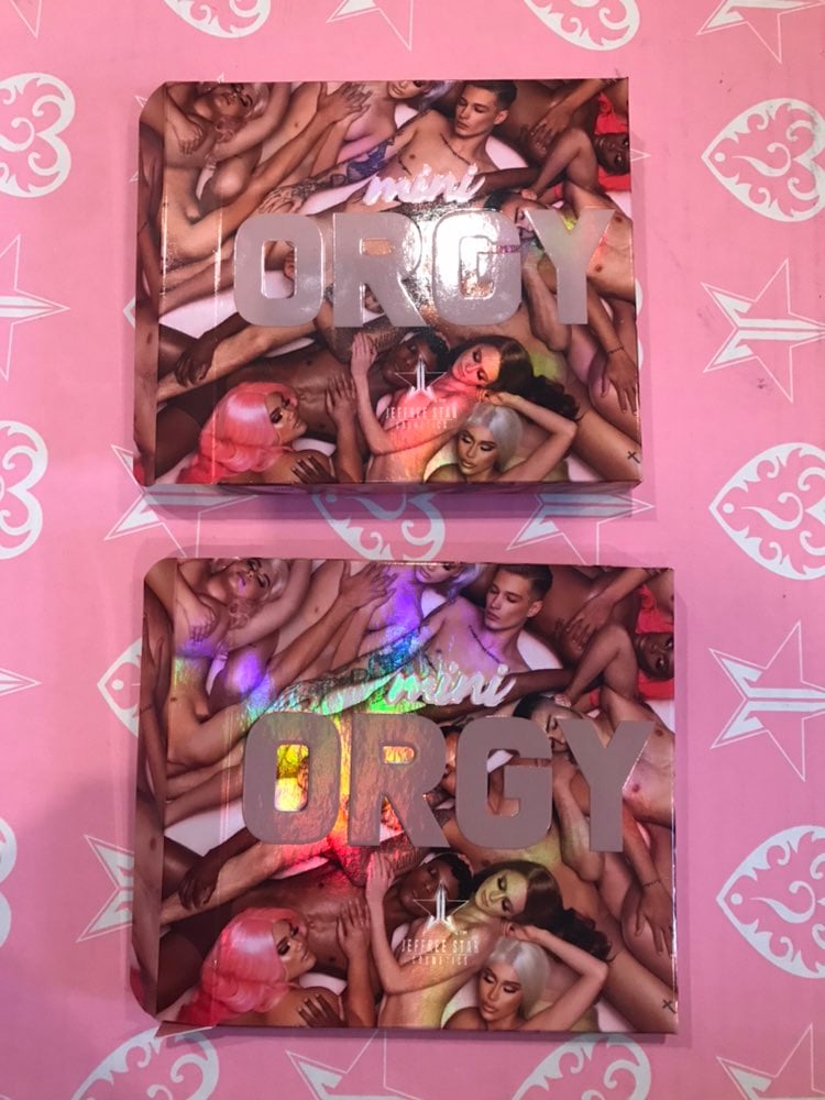 Jeffree star cosmetics collectors boxes