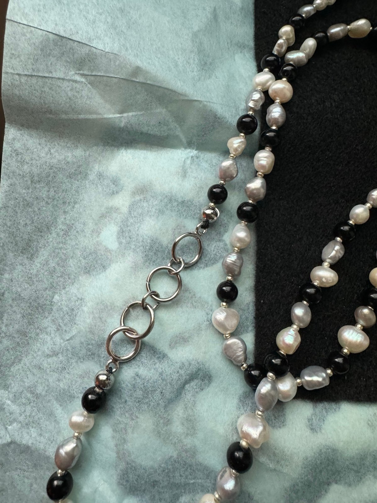 Gorgeous Black white and grey pearl Necklace 925 clasp