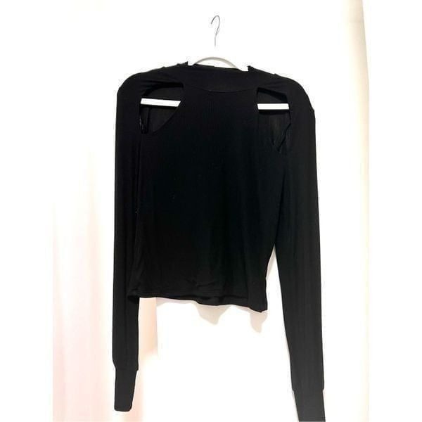 CLOZOZ Cut Out Tops for Women Long Sleeve Crop Top Sexy