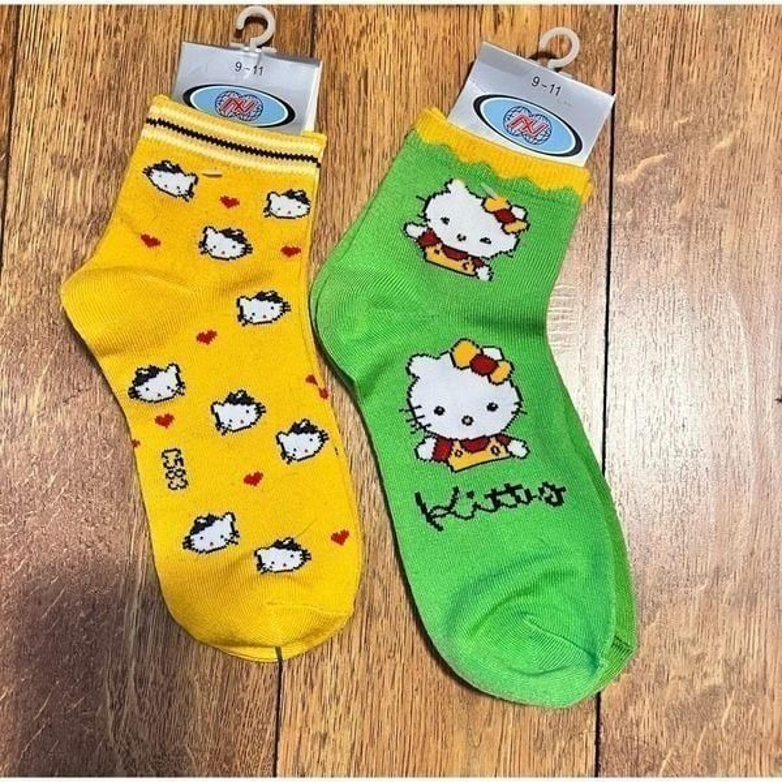 Brand New - 2-Pair Women’s Hello Kitty Ankle Socks Green Holiday and Yellow Ever