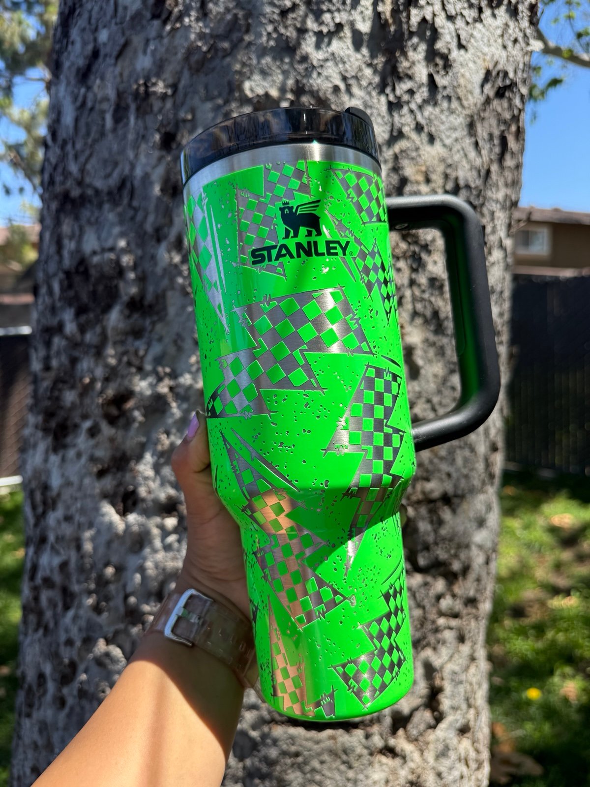40oz Stanley Neon Green, Engraved Bolts