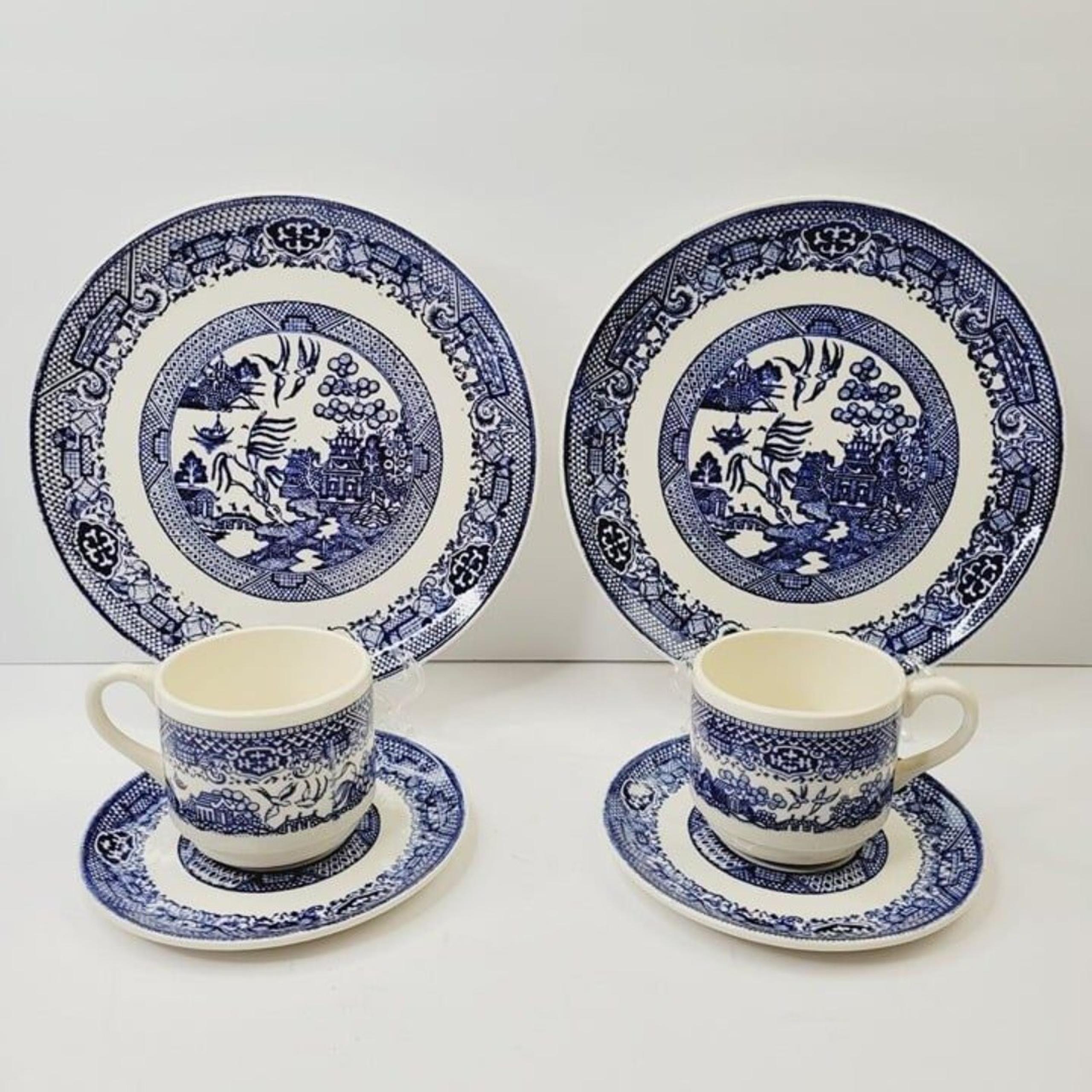 6 pc Vintage USA Blue Willow Dinnerware Dinner Plate Saucer Cup Ceramic Dishes