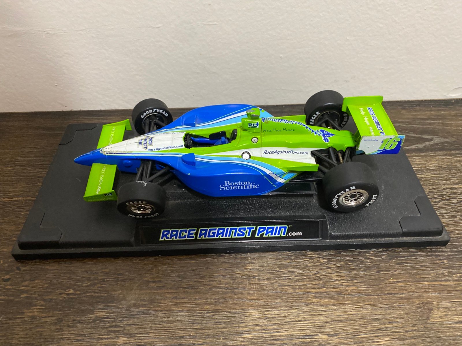 MICHAEL ROMAN RACE AGAINST PAIN 2007 1/18 SCALE GREENLIGHT INDY DIECAST CAR