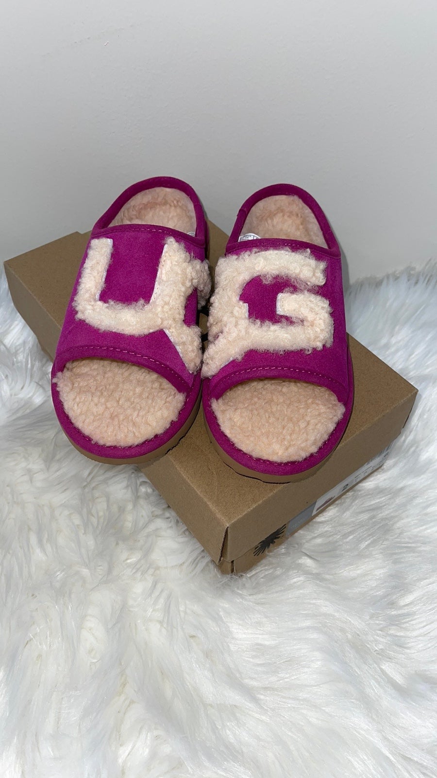 UGG Girls fur lined sandals new in box
