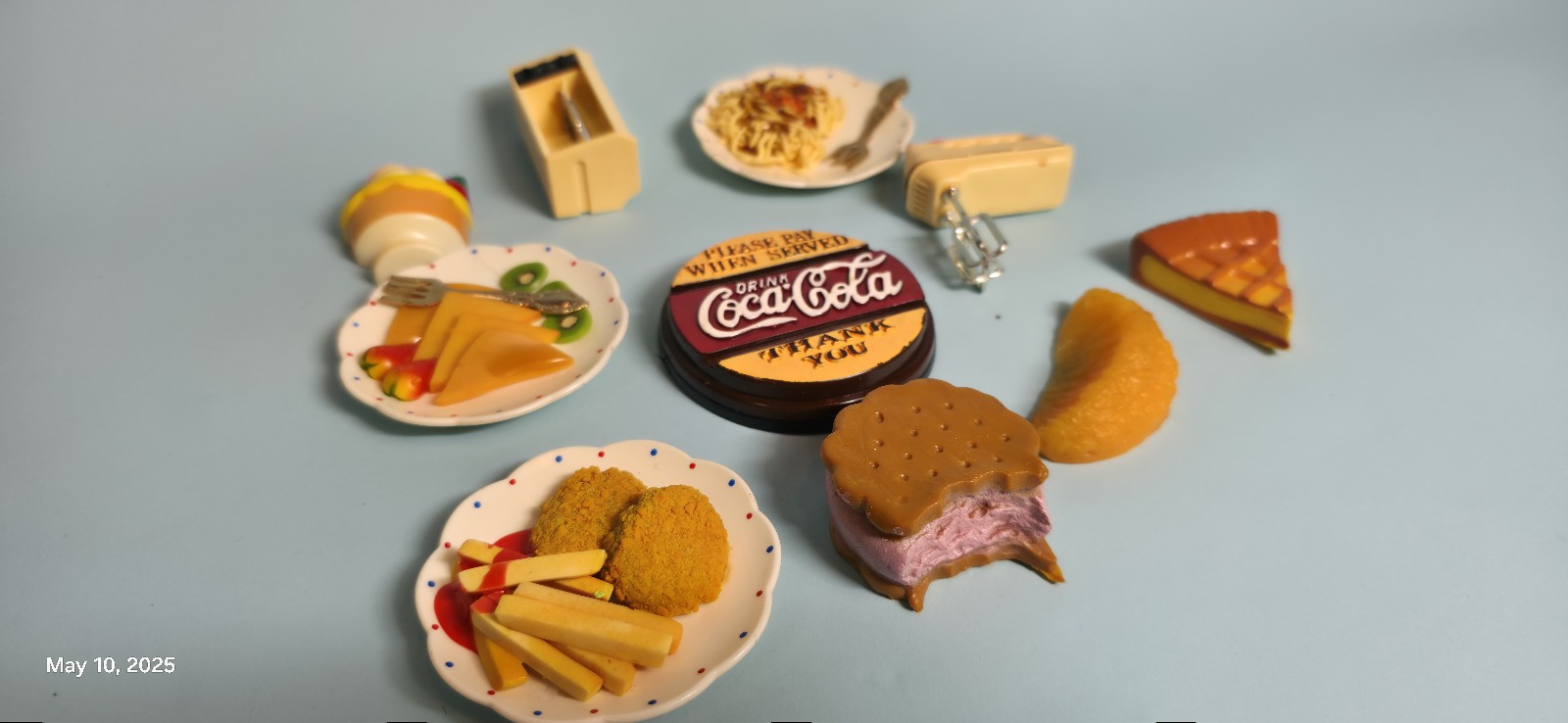 Lot N 1 Vintage 1980s–1990s Magnetic Food Toy Lot – Coca-Cola, Mixer 1986