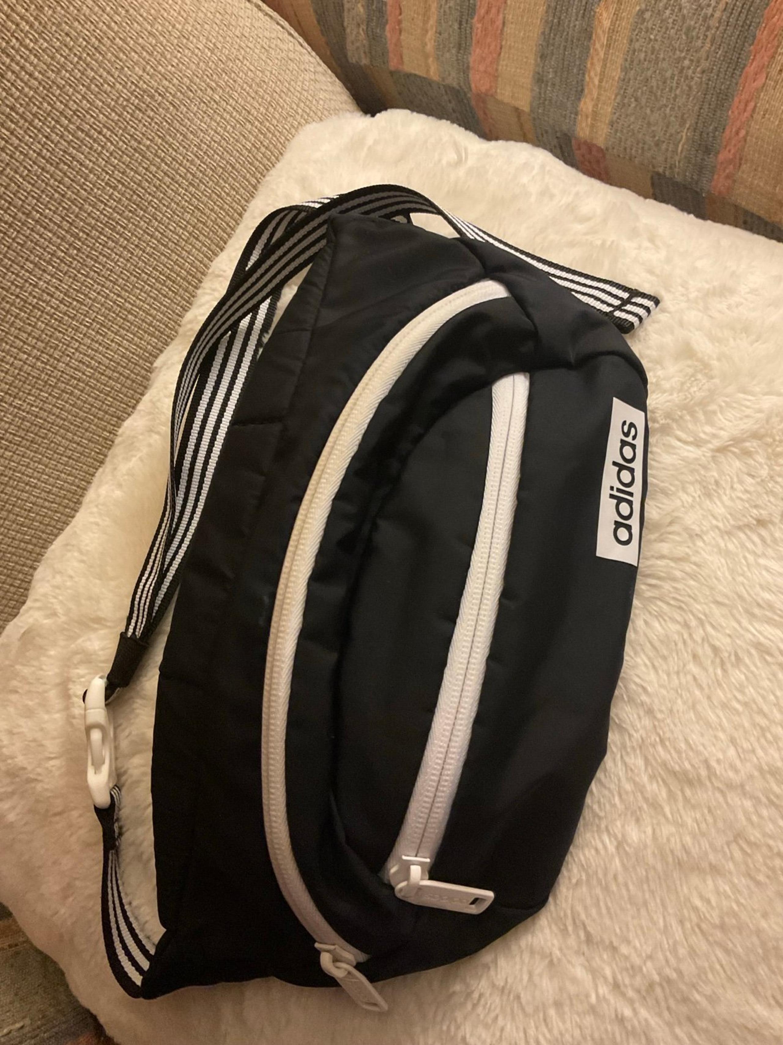 Adidas waist pack Fanny pack crossbody navy blue white Euc cruise festival beach