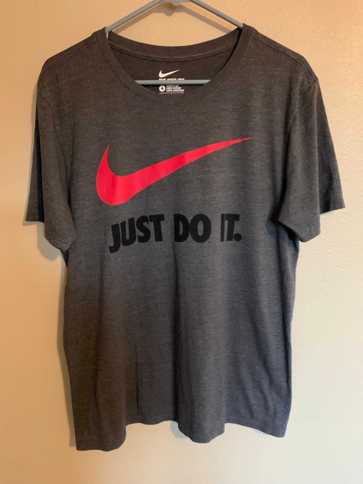Nike Just Do It Men Charcoal Gray Shirt Cotton Medium. Good Used Condition.