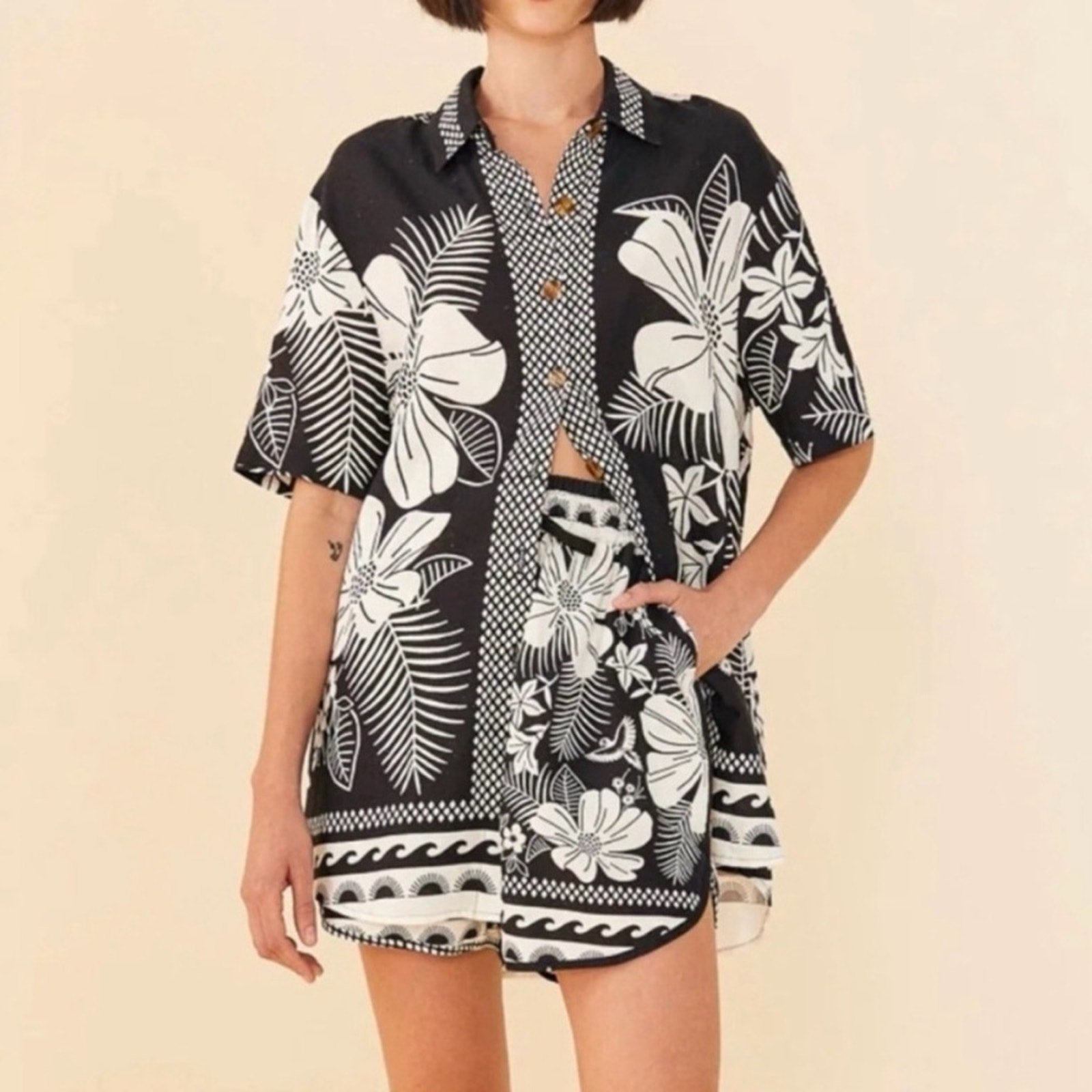 FARM Rio MACAW ELEGANCE BLACK UNI SHIRT