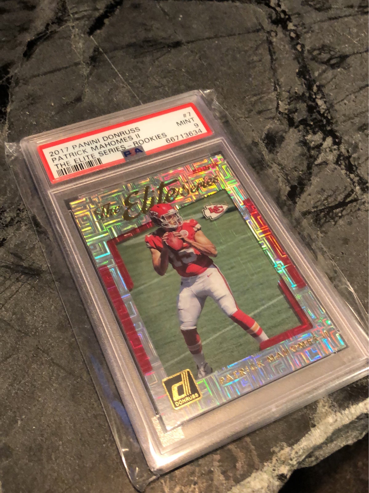 2017 Panini Donruss The Elite Series-Rookies Patrick Mahomes II PSA 9