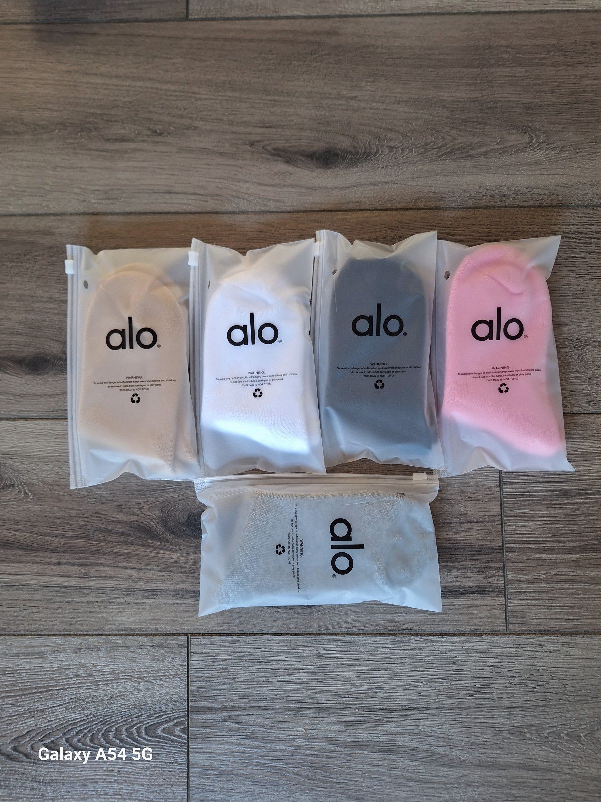 Alo socks 5 pairs PRICE IS FIRM