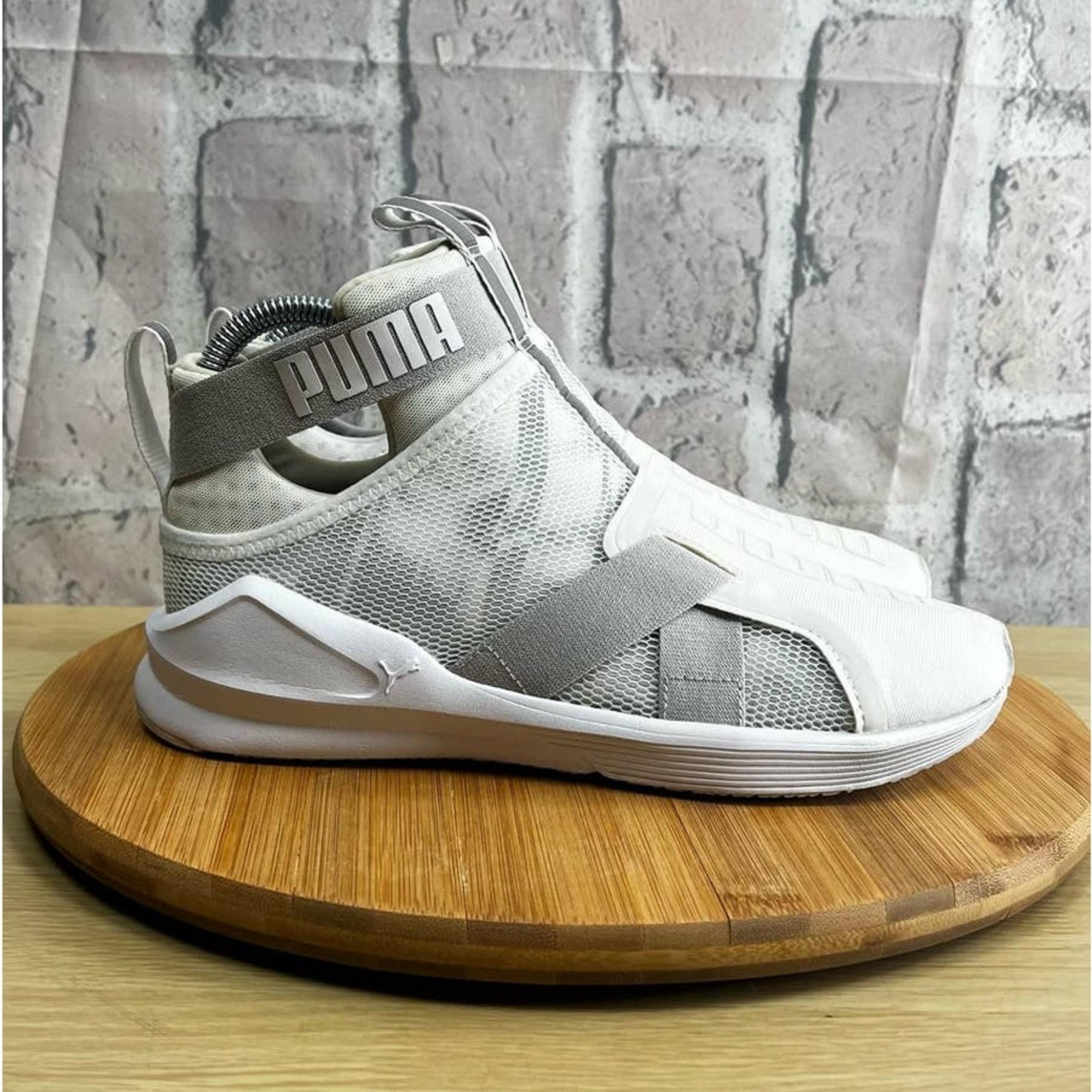 Puma Women Fierce Strap Swan Sneaker, White/Gray Size 7 EU 37.5
