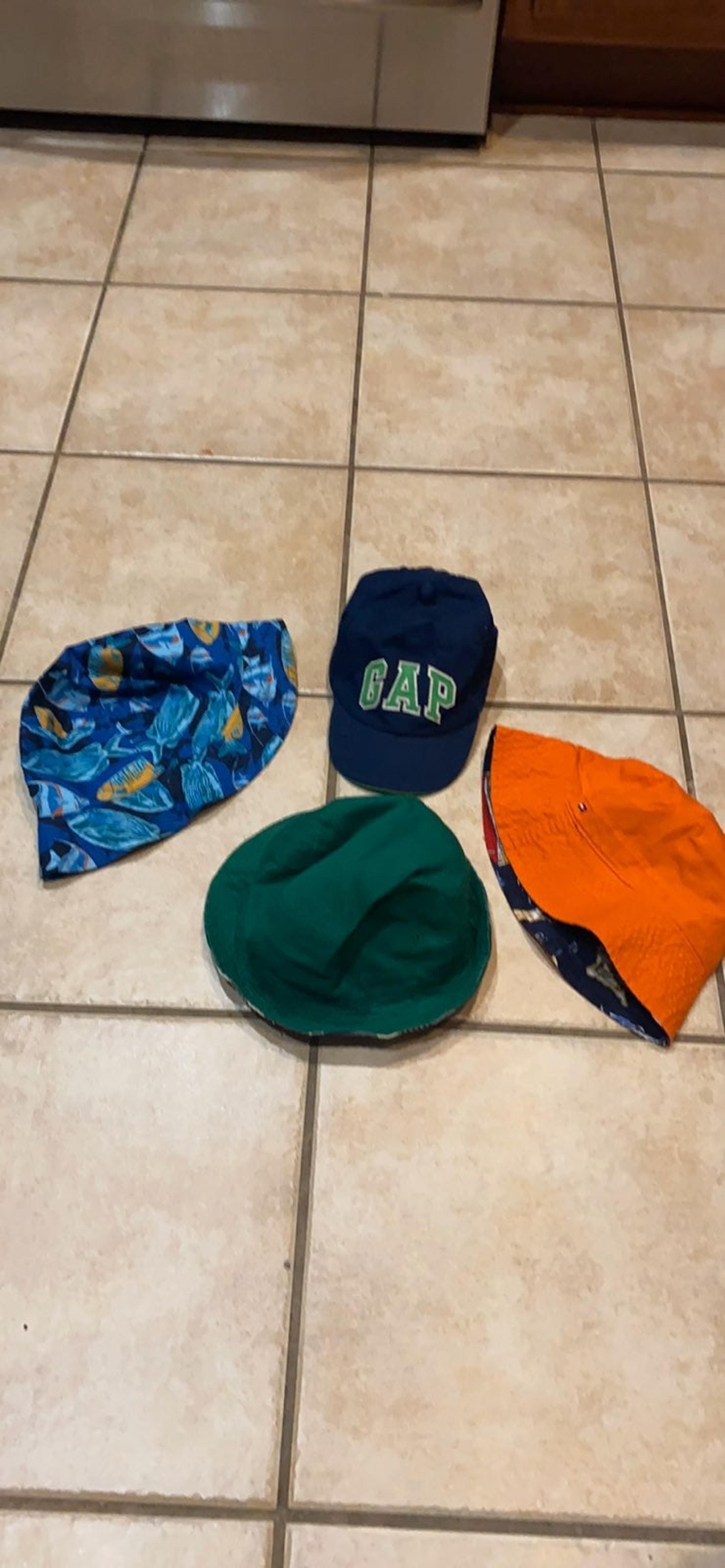 4 pc heat cup Gap Tomy Hilfiger sz XS /S