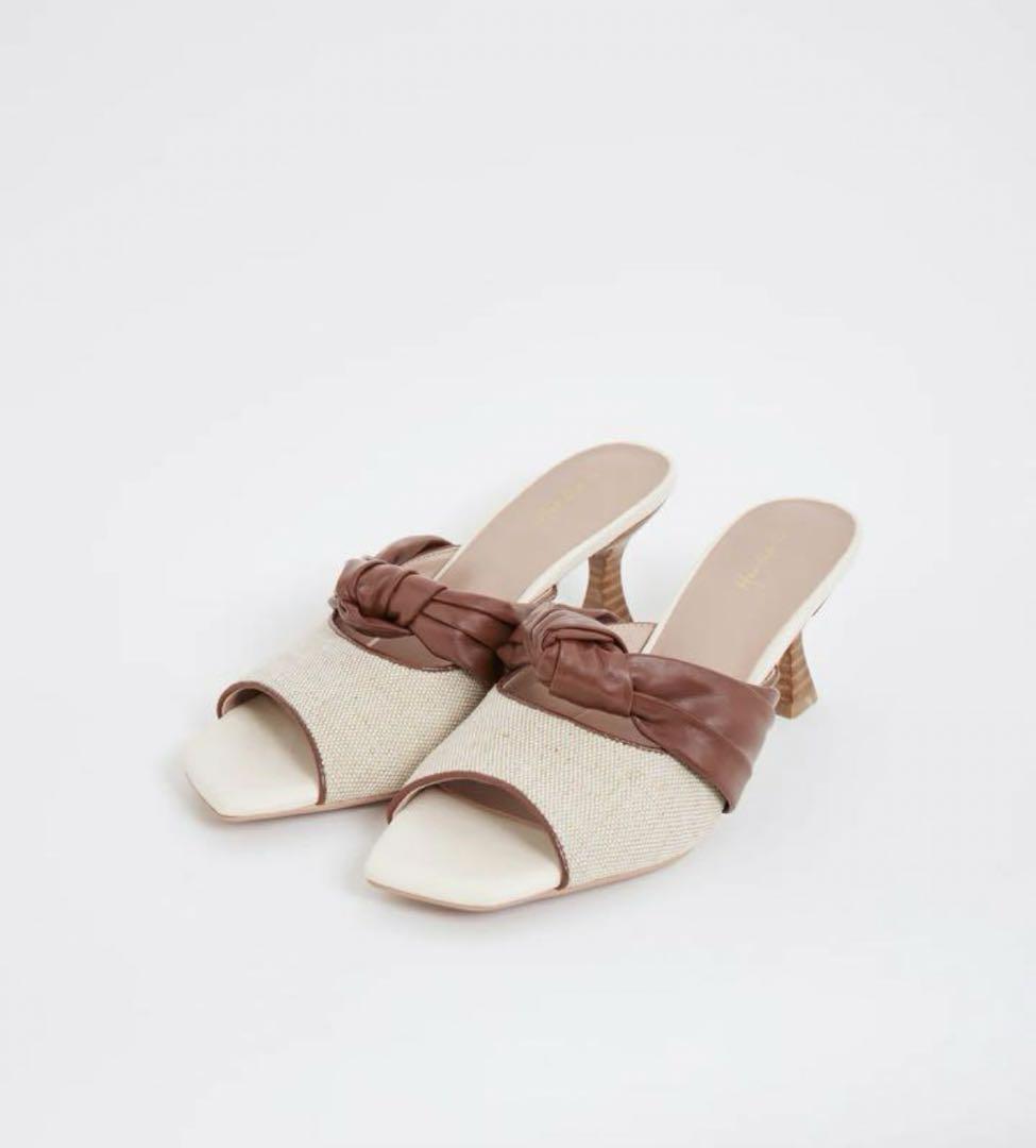 最安プラン Herlipto Twisted Two-Tone Mules, size 38 Mules 靴