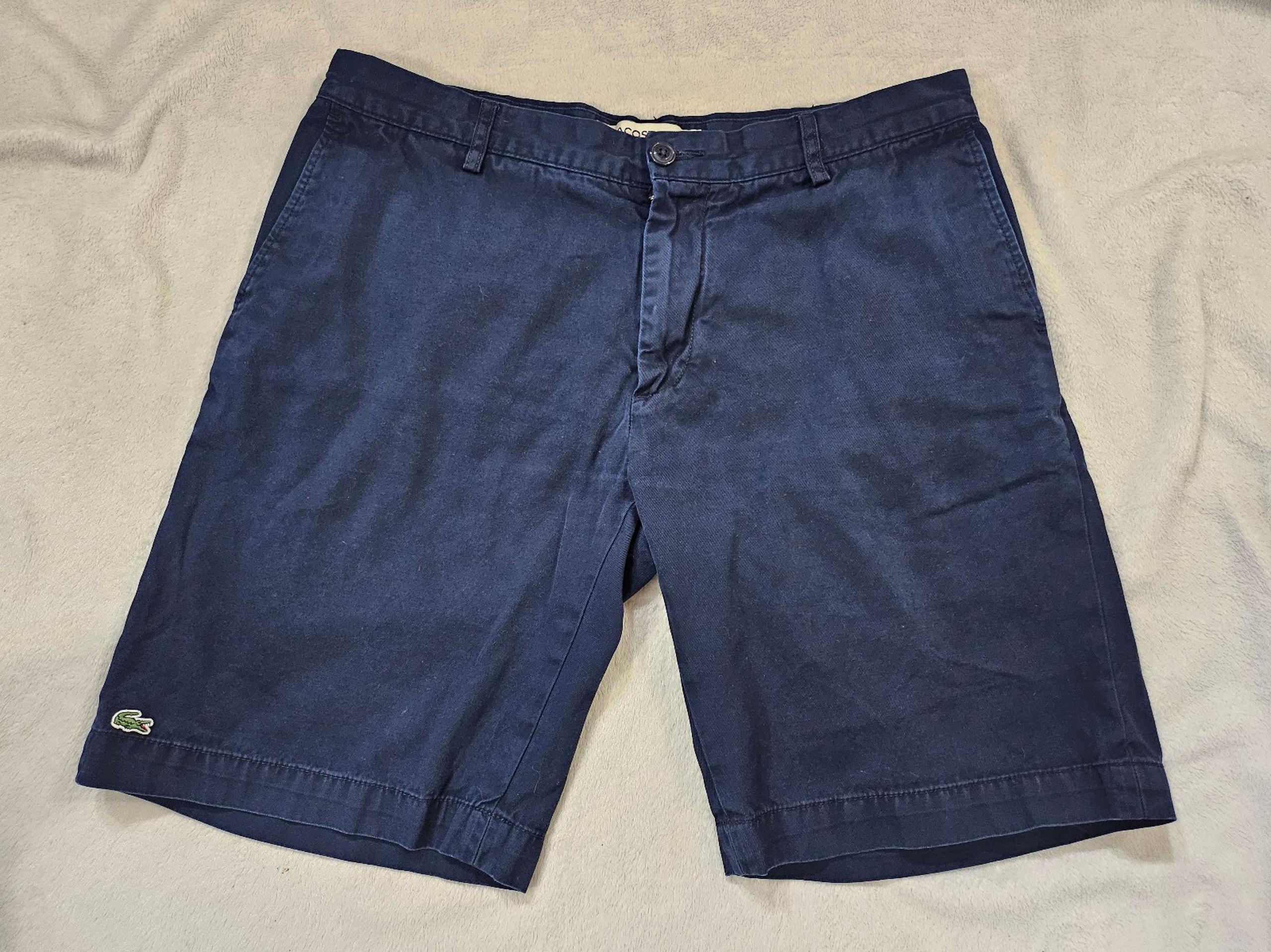 LACOSTE Shorts Men’s 34 Classic Fit Chino Navy Blue Classic Preppy in excellent