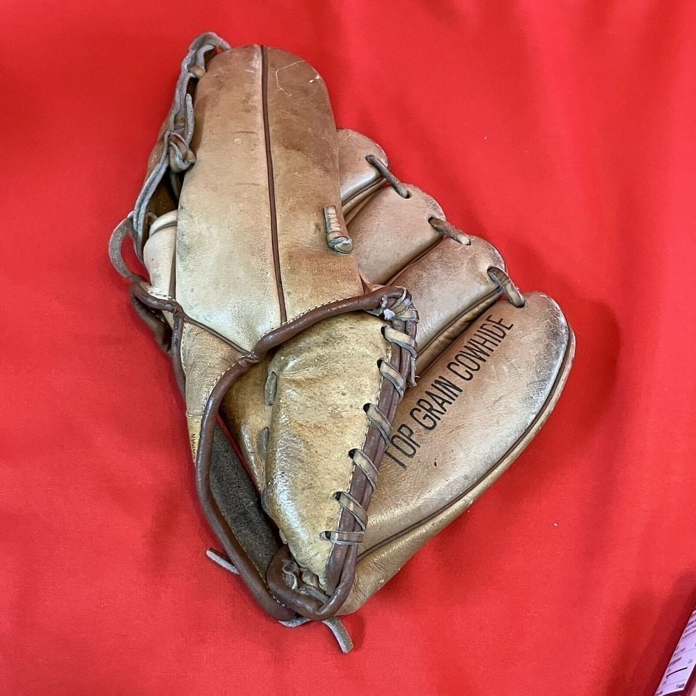 Vintage World Series Baseball Glove / 8 / Leather Mitt / 271/49 / Japan / RHT