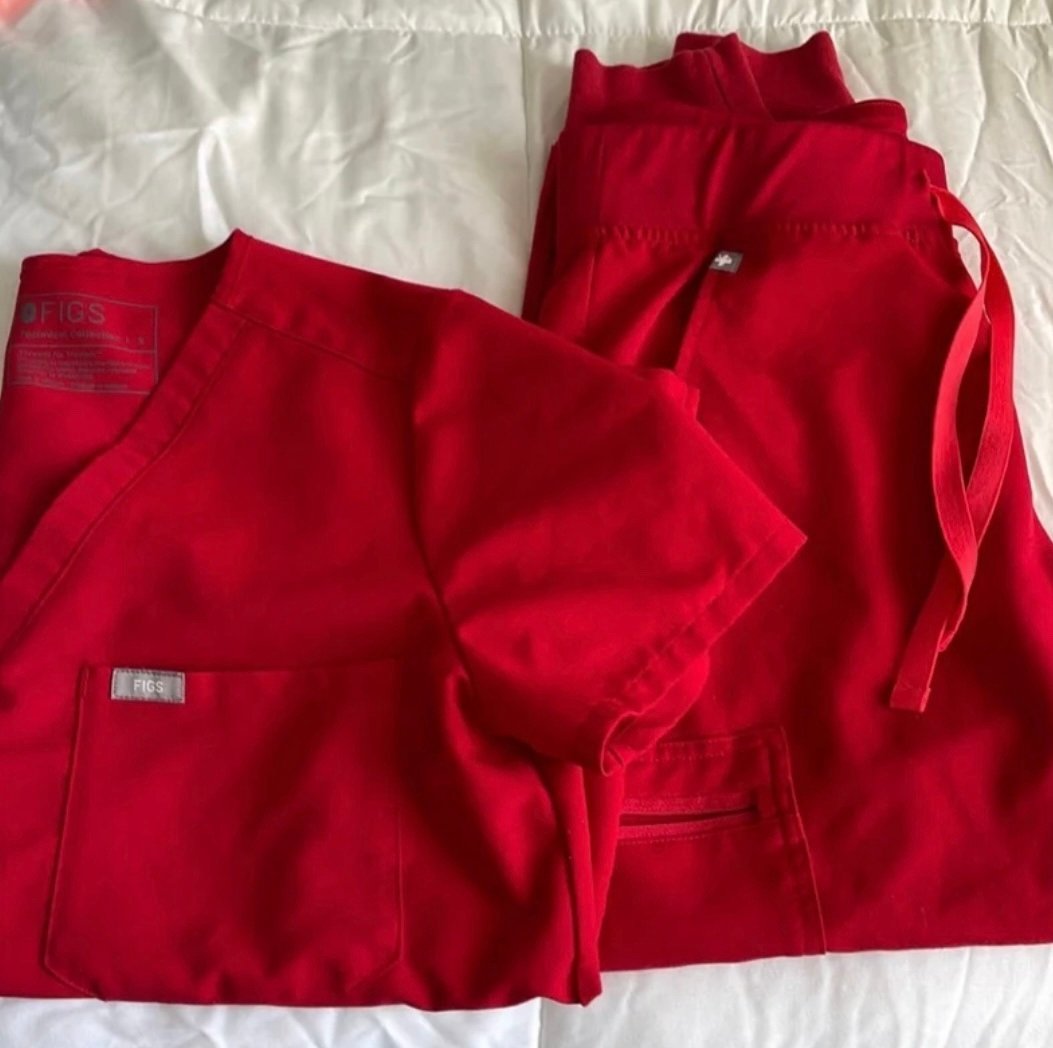 Red figs scrubs set