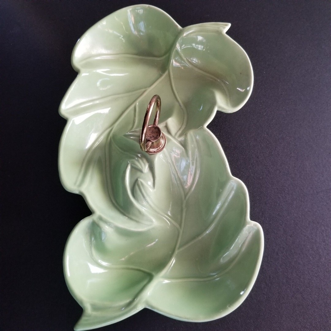 Vintage USA Pottery Green Leaf Shape Dish Nuts Candy Platter No 100 Metal Handle