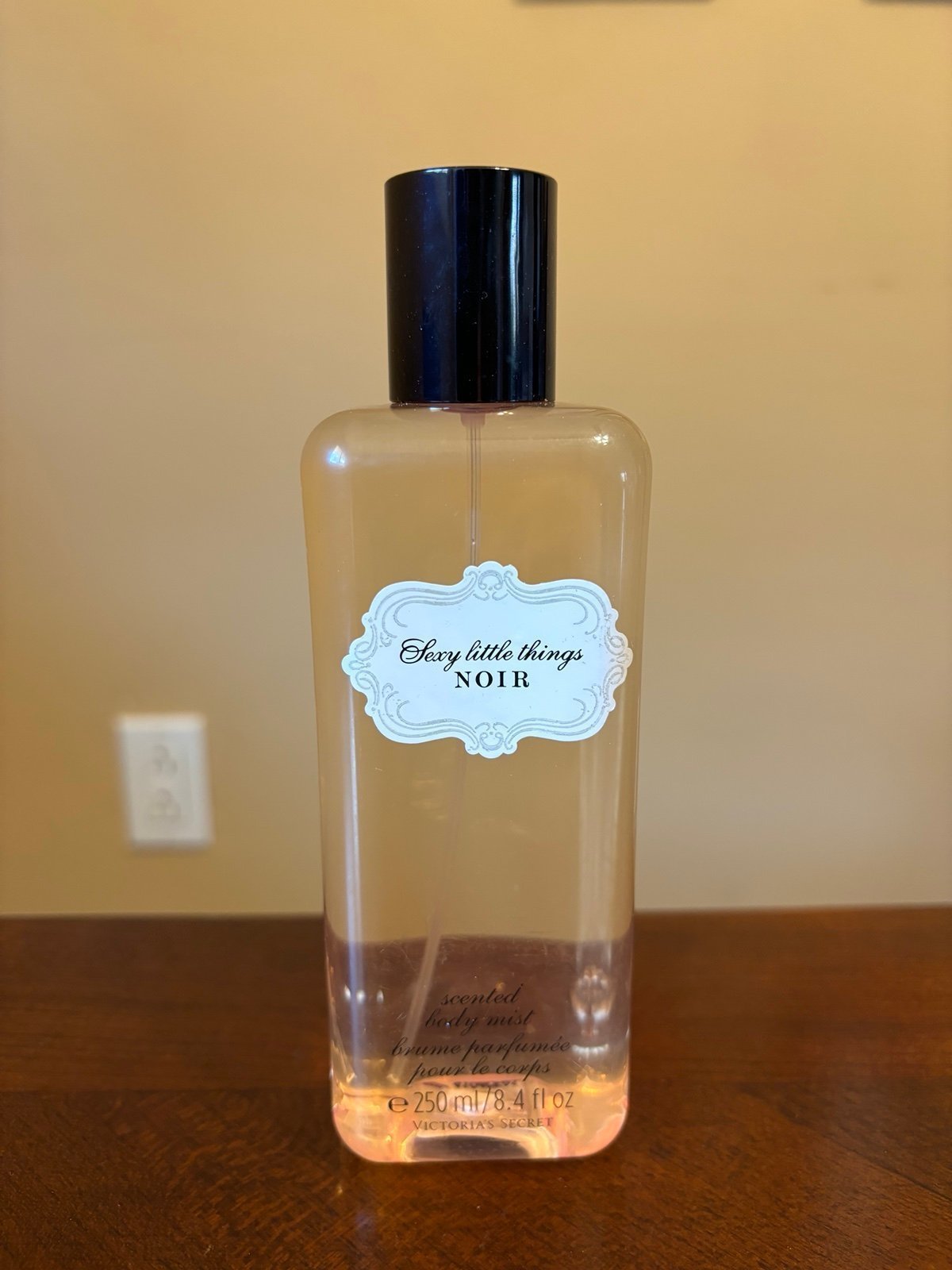 VICTORIA'S SECRET SEXY LITTLE THINGS NOIR SCENTED BODY MIST 8.4 OZ - RARE.