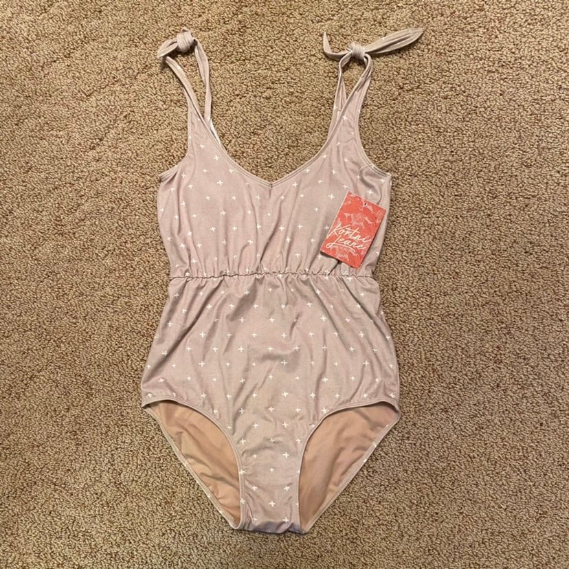 ‼️Kortni Jeane High-Waisted One-Piece Swimsuit‼️