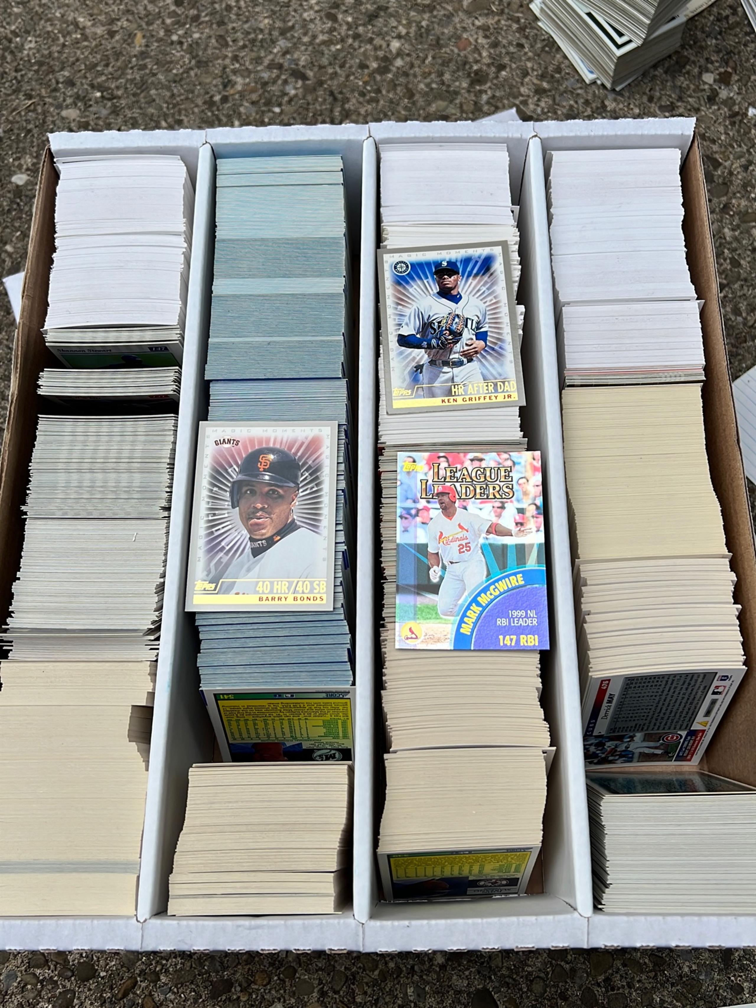 3000 mlb baseball trading cards lot collection box