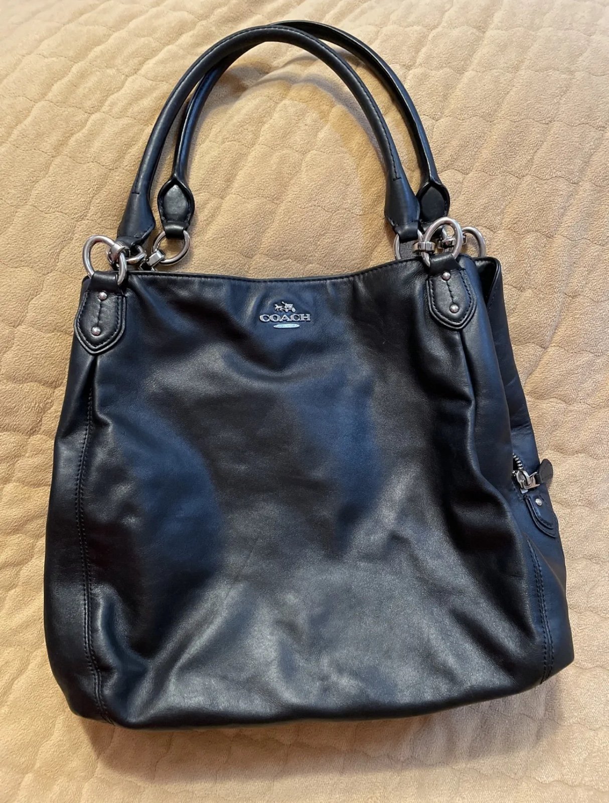 COACH Colette F33393 Black Leather Lg. Hobo Shoulder Bag Pre owned good shape