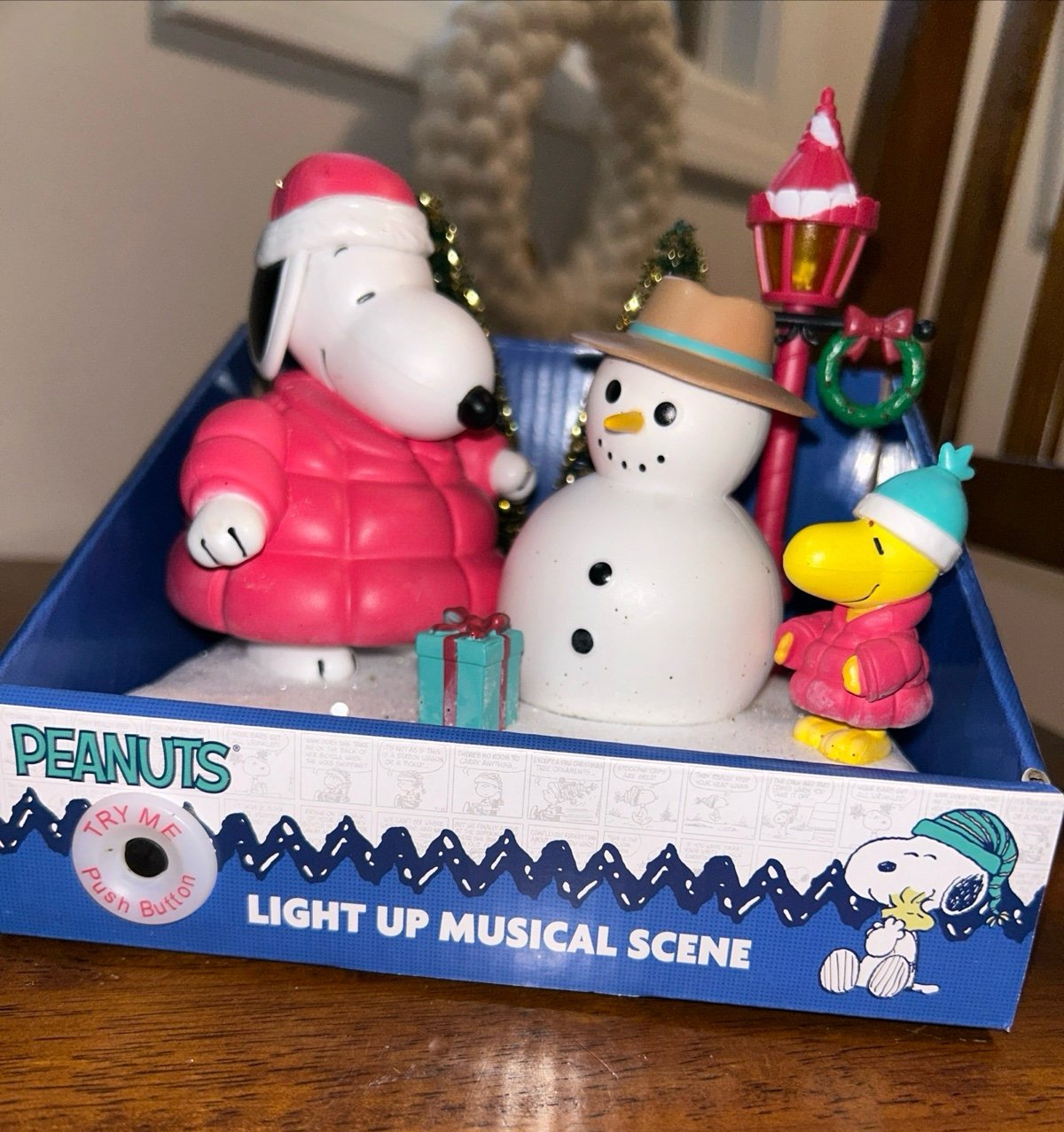 NEW 2024 PEANUTS SNOOPY/WOODSTOCK PUFFER CHRISTMAS LIGHT UP MUSICAL TABLE PIECE