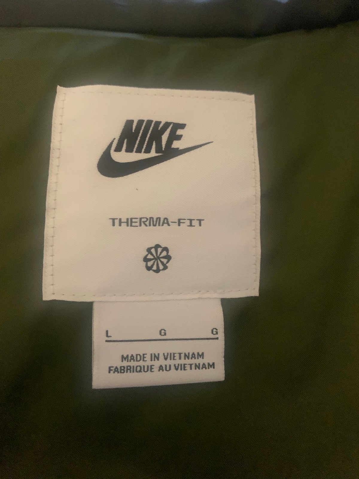 Nike pullover coat / Army green / lightweight