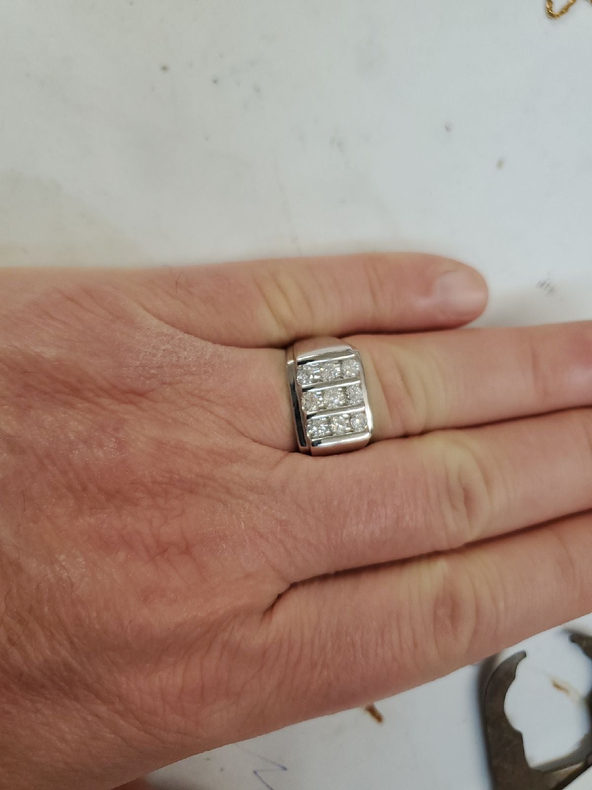 New, Diamond 1.10carat Ring, 14kt white Gold