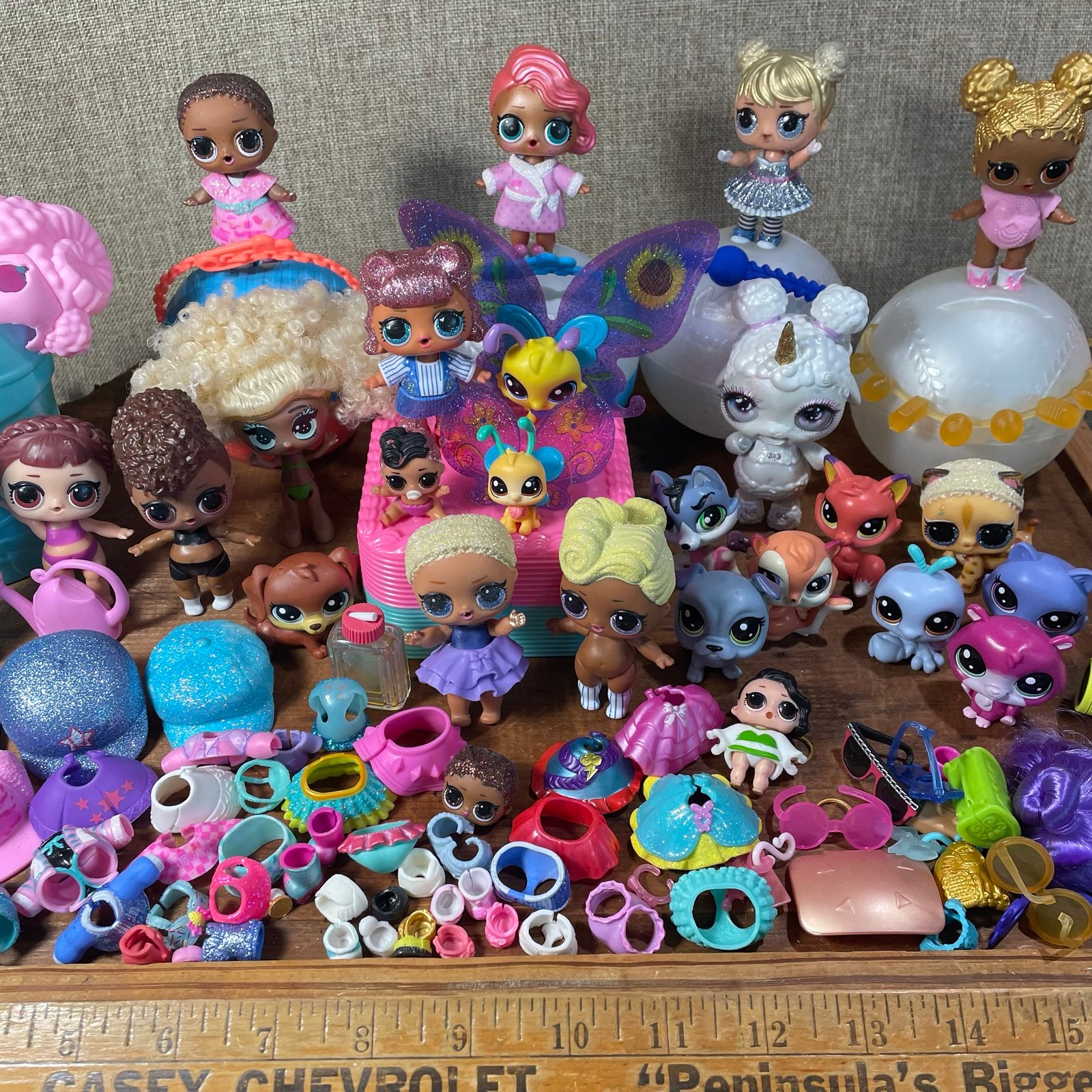 LOL Surprise Dolls babies pets accessories lot