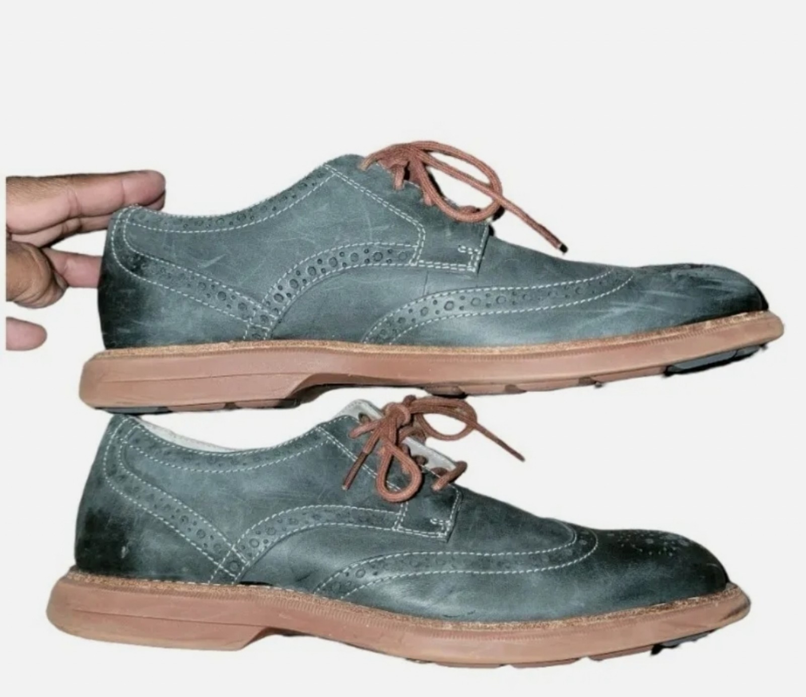 Sperry Top-Sider Men’s Spectators Earth tone distressed look