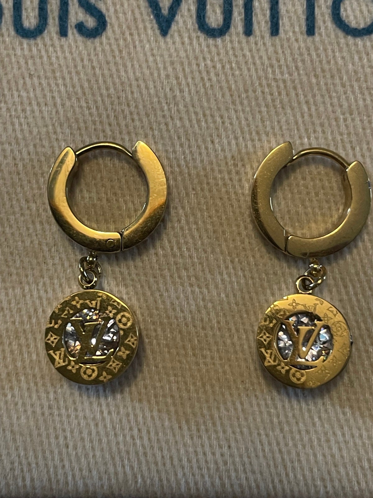 Louis Vuitton LV Gold Ear Rings