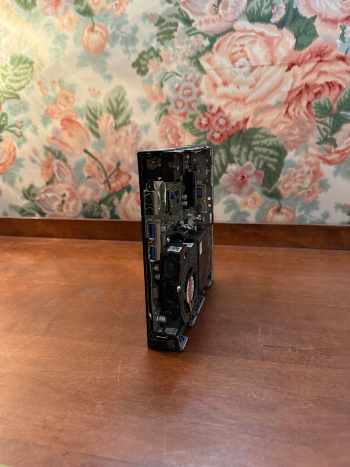 Dell OptiPlex 3070 Micro - Intel Core i5 9th Gen, No SSD, Missing Panels, Boots